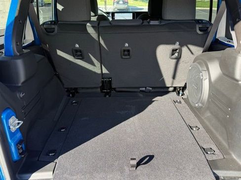 New 2025 Jeep Wrangler Unlimited Rubicon w/ Steel Bumper Group image 29