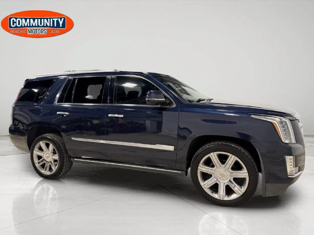 Used 2018 Cadillac Escalade Premium Luxury AWD/4WD image 10