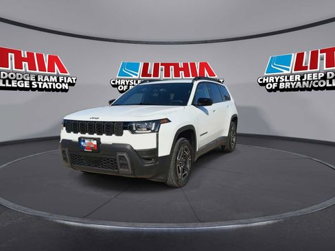 New 2026 Jeep Cherokee Laredo AWD/4WD image 3