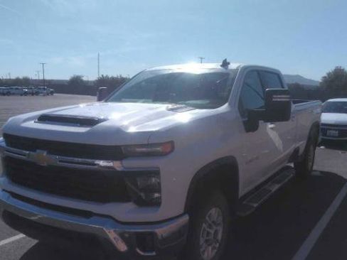 Used 2025 Chevrolet Silverado 2500 LT w/ Safety Package image 1