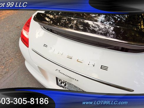 Used 2012 Porsche Panamera w/ Bose Audio Pkg image 32