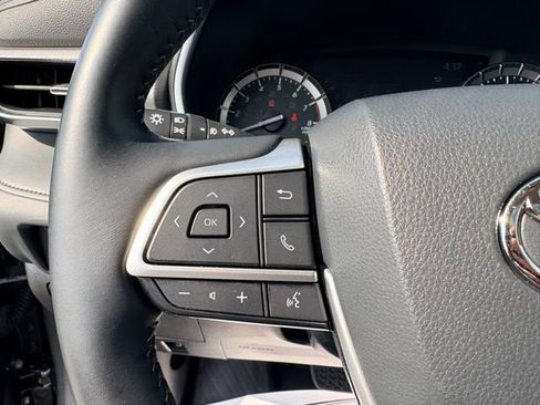 Used 2022 Toyota Highlander Platinum AWD/4WD image 31