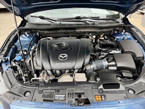 Used 2018 MAZDA MAZDA3 Touring FWD image 17