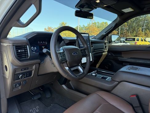 Certified 2024 Ford Expedition King Ranch image 10