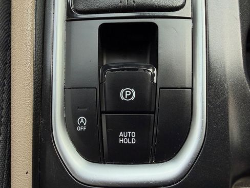 Used 2020 Hyundai Santa Fe SE w/ Cargo Package FWD image 25