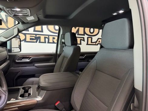 Used 2026 Chevrolet Silverado 3500 LT w/ Convenience Package image 13