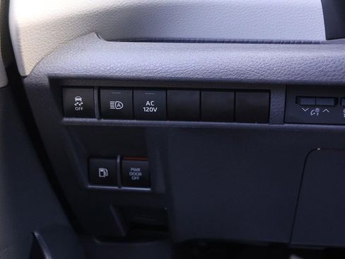 Used 2023 Toyota Sienna XLE w/ XLE Plus Package AWD/4WD image 22