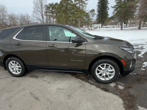 Used 2024 Chevrolet Equinox LT w/ LPO, Floor Liner Package AWD/4WD image 6