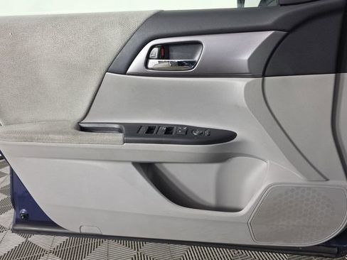 Used 2013 Honda Accord LX image 33