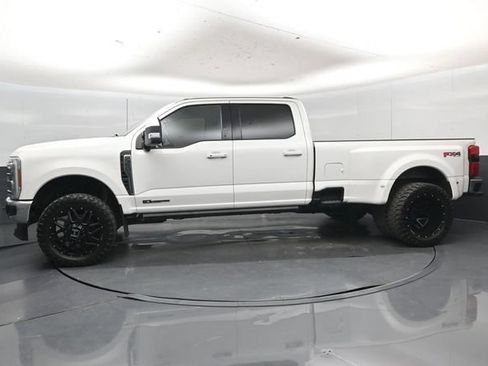 Used 2023 Ford F350 Lariat w/ Lariat Ultimate Package AWD/4WD image 38
