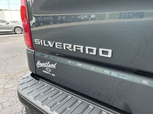 Used 2019 Chevrolet Silverado 1500 LT Trail Boss AWD/4WD image 25