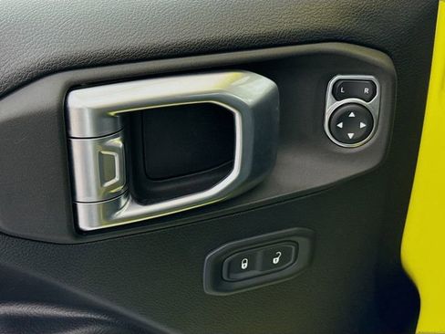 Used 2022 Jeep Wrangler Unlimited Rubicon 4xe image 18