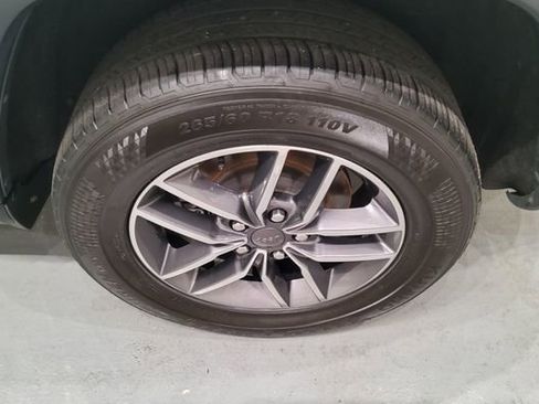 Used 2019 Jeep Grand Cherokee Limited RWD image 37