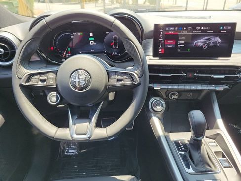 New 2024 Alfa Romeo Tonale Speciale image 6