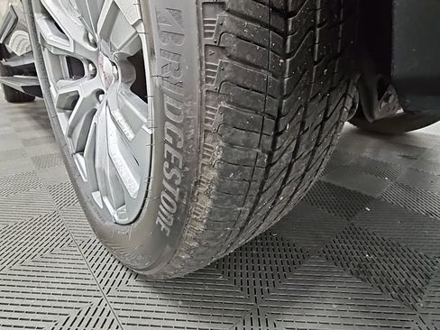 Used 2023 GMC Yukon XL Denali image 50