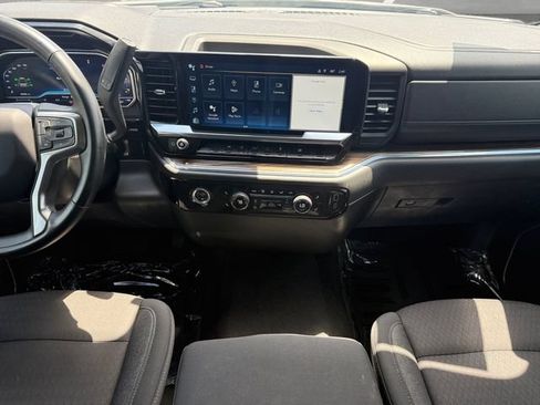 Used 2023 Chevrolet Silverado 1500 LT RWD image 4