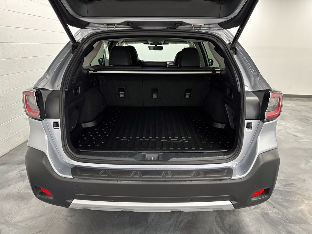 Used 2024 Subaru Outback Limited AWD/4WD image 10
