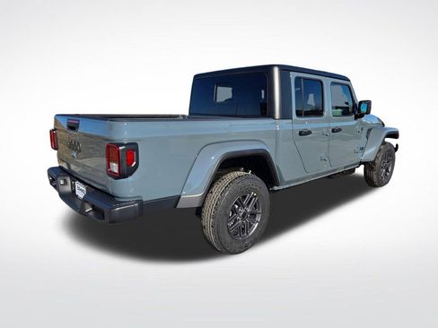 New 2026 Jeep Gladiator Sport AWD/4WD image 3