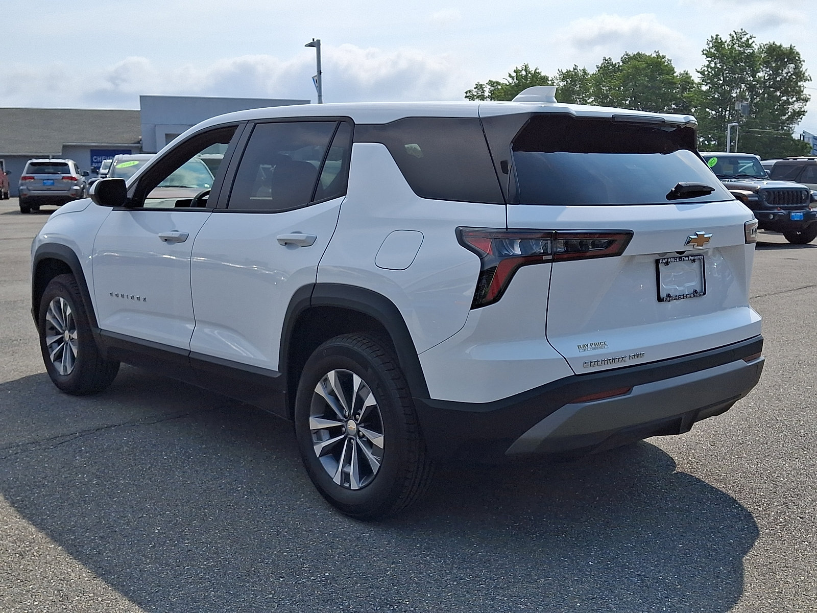 Certified 2026 Chevrolet Equinox LT AWD/4WD image 4