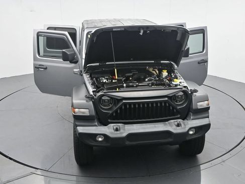 Used 2020 Jeep Gladiator Sport w/ Quick Order Package 24S AWD/4WD image 37