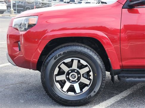 Certified 2024 Toyota 4Runner TRD Off-Road Premium image 5