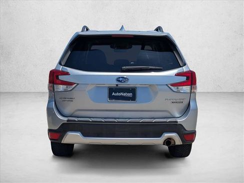 Used 2019 Subaru Forester Touring AWD/4WD image 7