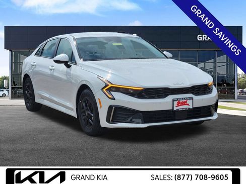 New 2026 Kia K5 LXS FWD image 2