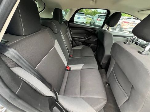 Used 2012 Ford Focus SE FWD image 21