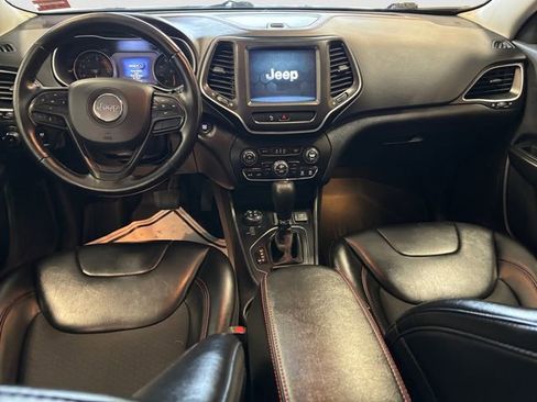 Used 2020 Jeep Cherokee Trailhawk w/ Cold Weather Group image 10