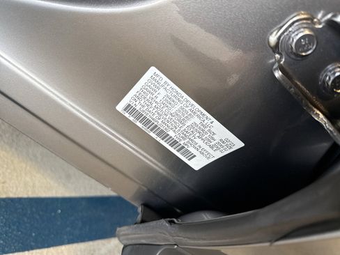 Used 2023 Acura MDX SH-AWD w/ Technology Package image 19