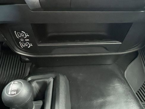 Used 2024 RAM 2500 Tradesman w/ Chrome Appearance Group image 36