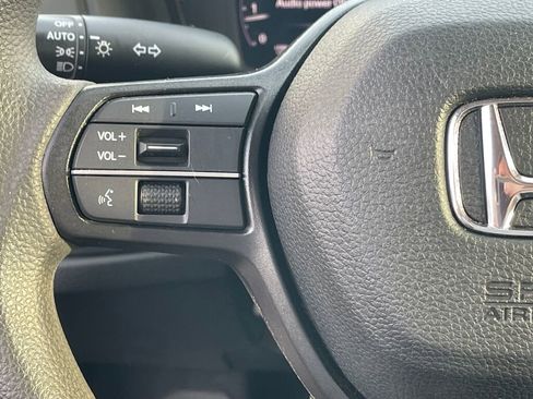 Certified 2023 Honda Accord EX image 18