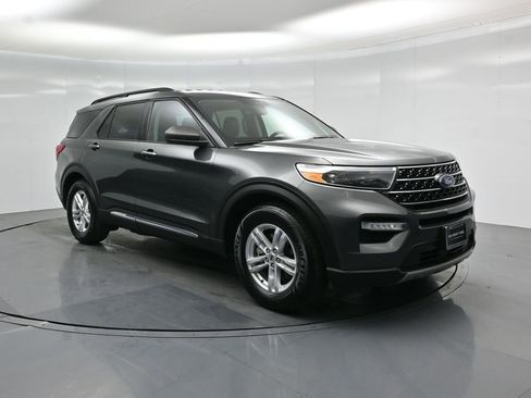 Certified 2020 Ford Explorer XLT w/ Equipment Group 202A image 59