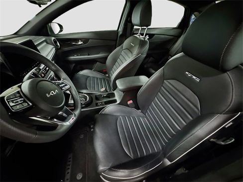 Used 2023 Kia Forte GT-Line w/ GT-Line Premium Package image 15