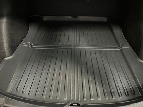 Used 2023 Tesla Model 3 Standard Range image 21