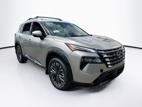 New 2026 Nissan Rogue Platinum AWD/4WD image 3
