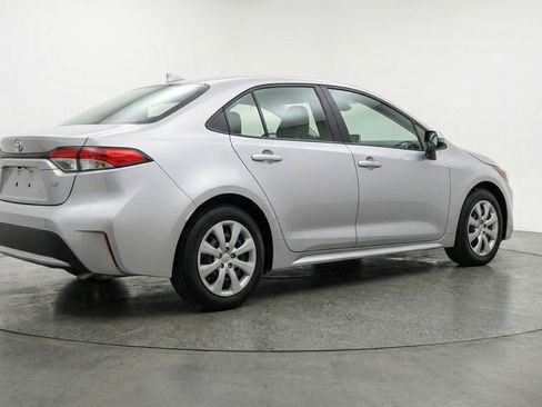 Used 2025 Toyota Corolla LE FWD image 9