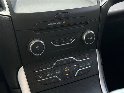 Used 2017 Ford Edge SEL w/ Equipment Group 201A image 12