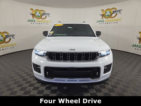 Used 2022 Jeep Grand Cherokee L Overland w/ Luxury Tech Group IV AWD/4WD image 2