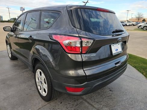 Used 2017 Ford Escape S image 6