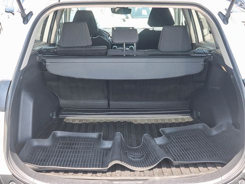 Used 2021 Toyota RAV4 LE FWD image 26