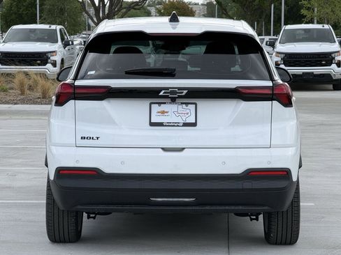 New 2027 Chevrolet Bolt LT image 5