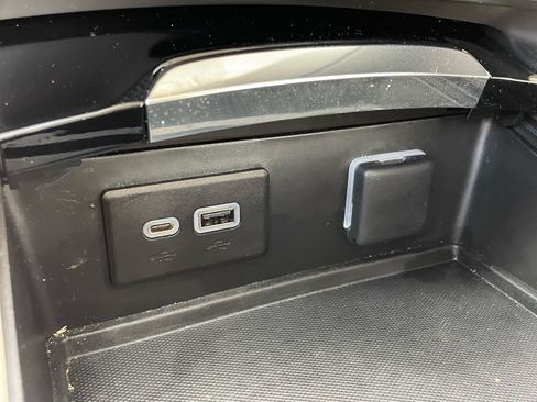 Used 2023 Buick Envision Preferred FWD image 12