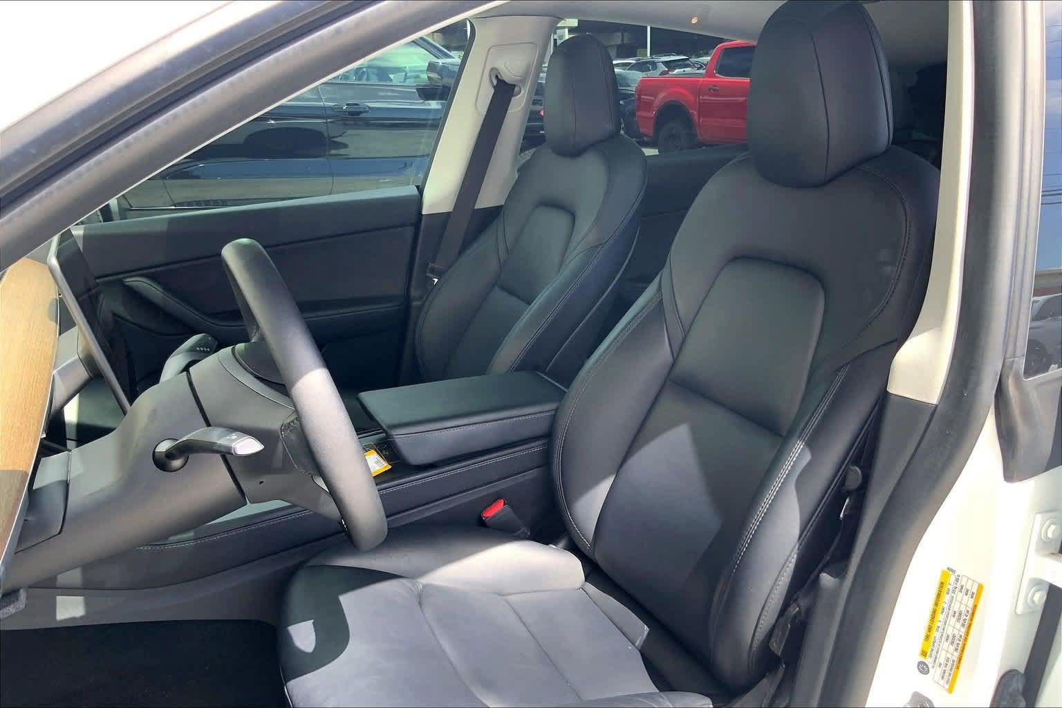 Used 2022 Tesla Model Y Performance AWD/4WD image 11