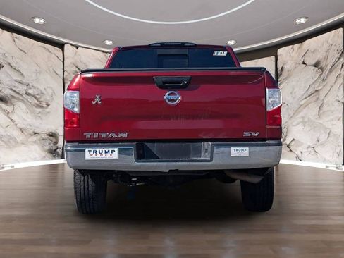 Used 2017 Nissan Titan SV RWD image 27