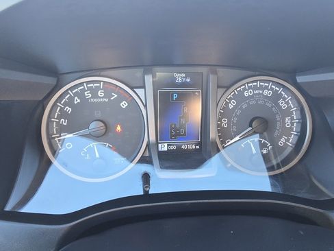 Certified 2022 Toyota Tacoma TRD Sport w/ Technology Package image 18