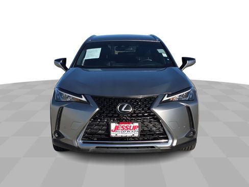 Used 2021 Lexus UX 200 Base image 3