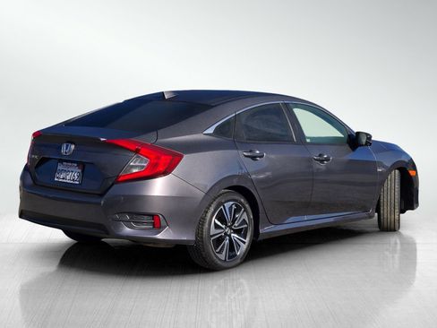 Used 2018 Honda Civic EX-T image 4