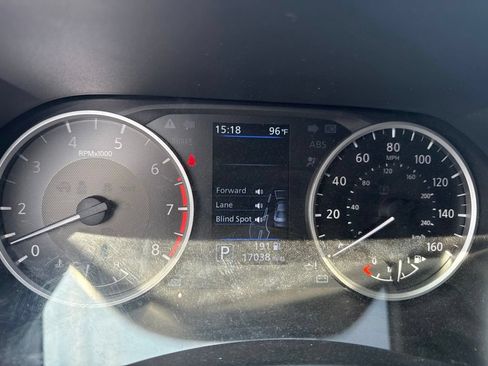 Used 2025 Nissan Sentra S FWD image 9
