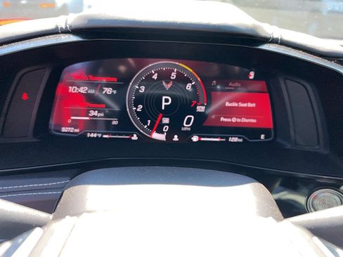 Used 2025 Chevrolet Corvette Stingray Premium Cpe w/ Z51 Performance Package RWD image 17